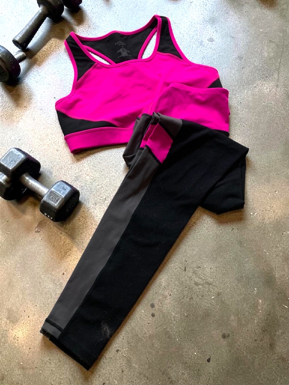 Torrid Hot Pink and Black Athletic Bra & Leggings Set